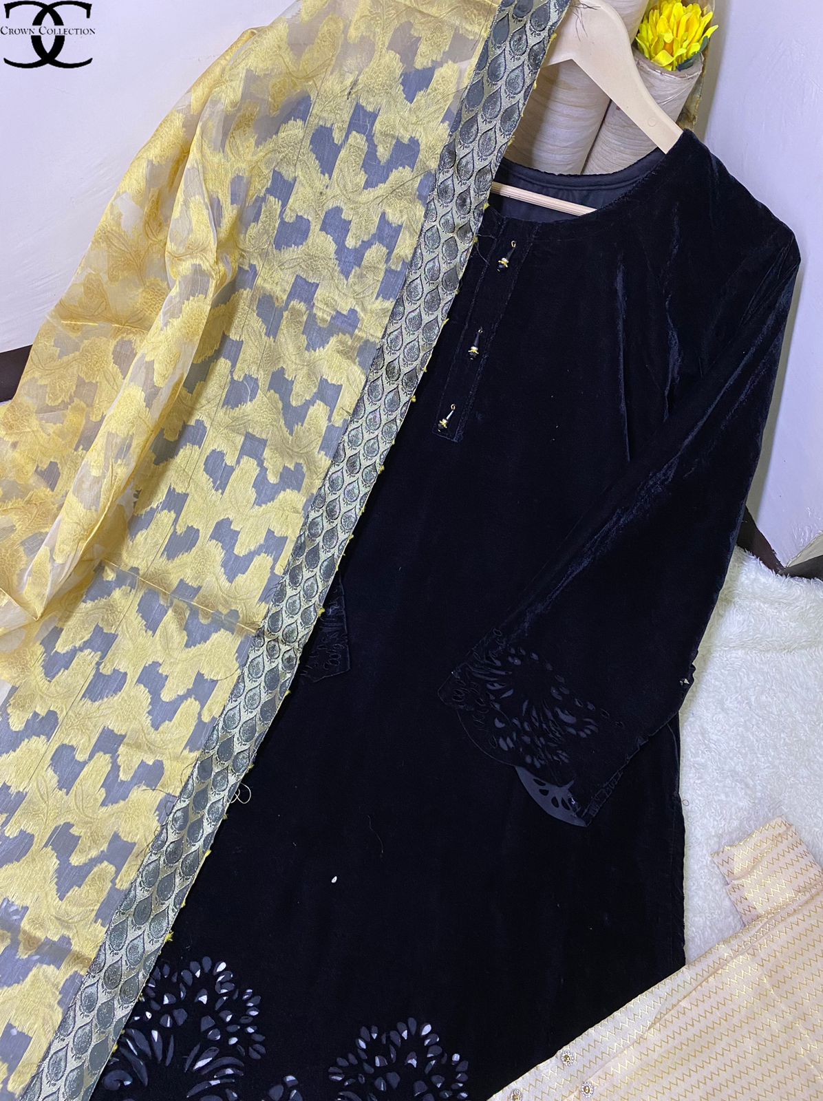 Velvet kurti Jacuard duppata and trouser